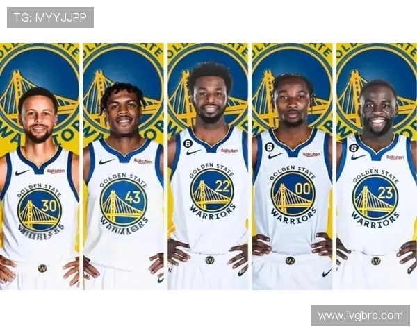 勇士队签约新援力图重塑阵容,库里带领球队冲击总冠军 勇士队签约新援力图重塑阵容,库里带领球队冲击总冠军