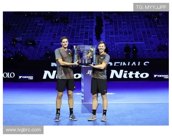 全球网球锦标赛激战正酣 多位顶级球员争夺年度最高荣誉 全球网球锦标赛激战正酣 多位顶级球员争夺年度最高荣誉