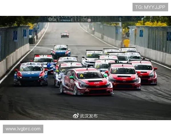 摩托GP赛季精彩回顾：顶尖车手争锋竞技场 谁能问鼎年度总冠军