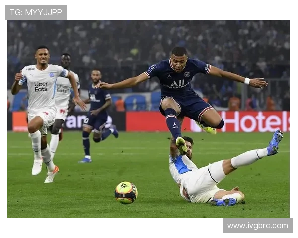 梅西领衔巴黎大胜 3-0击败马赛稳居法甲榜首 梅西领衔巴黎大胜 3-0击败马赛稳居法甲榜首